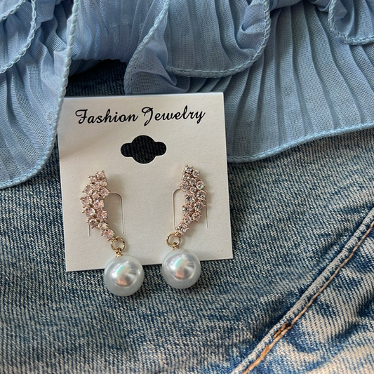 Cissy Pearl Earrings