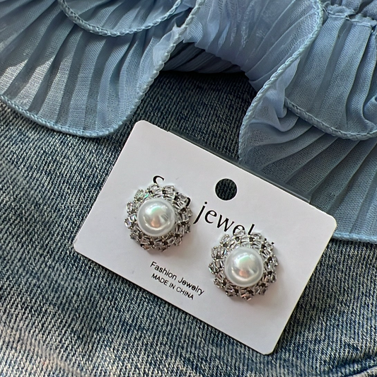 Etta pearl studs