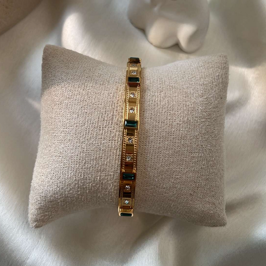 Hazy emerald bangle