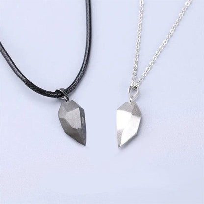 Stunning 2 Pcs Black And Silver Matching Magnetic Heart Couples Pendant Necklace For Men And Women