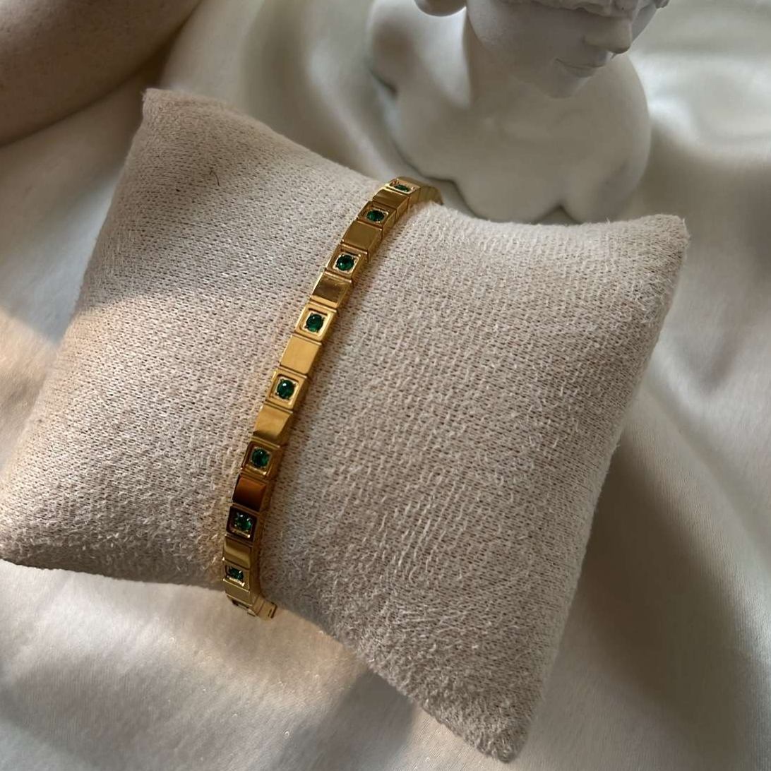 Rhys Emerald Bangle